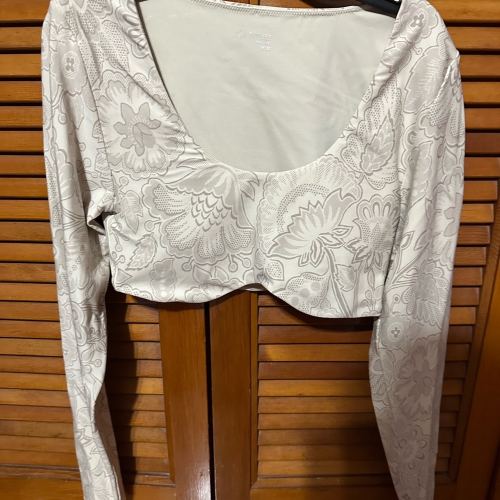 Aerie Cream Floral Long Sleeve Crop Top